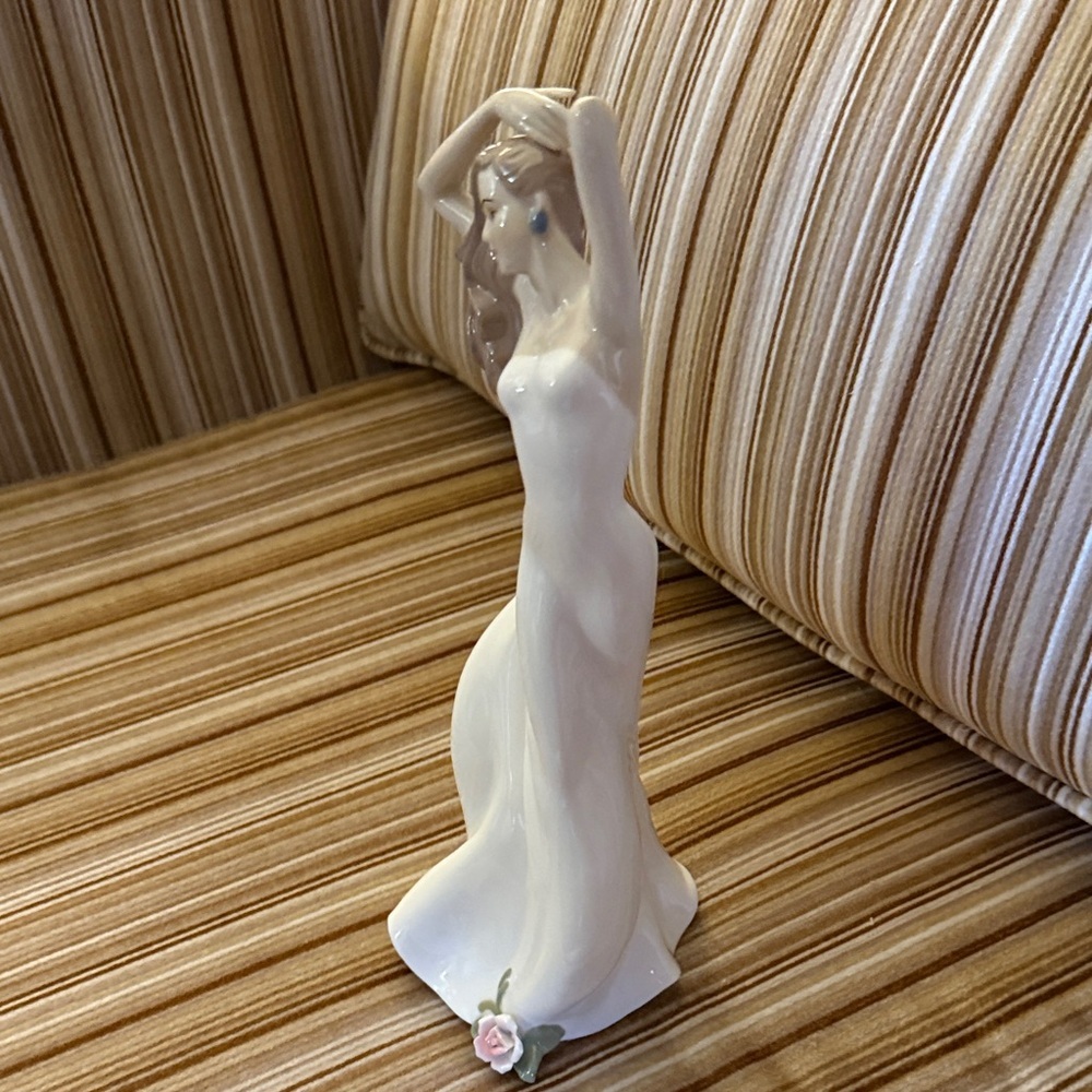 Graceful Cream Sculpture with Floral Accent - Picture 2 of 6